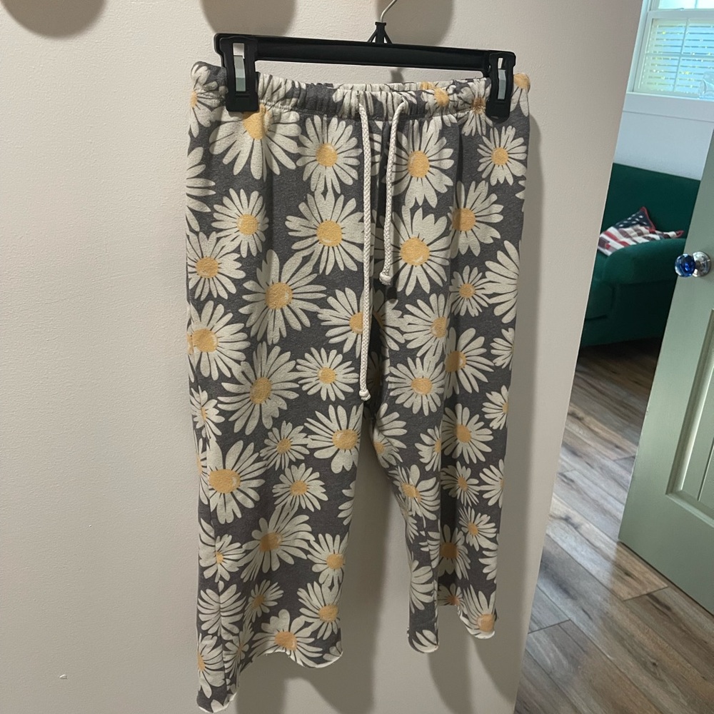 Wild fox shorts xs